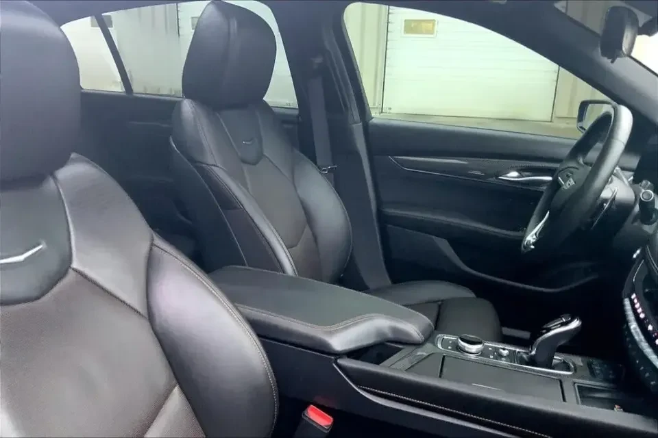2025 Cadillac CT5-V - Image 8 of 18