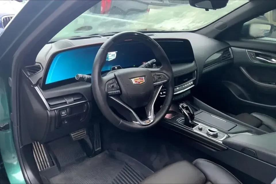 2025 Cadillac CT5-V - Image 10 of 18
