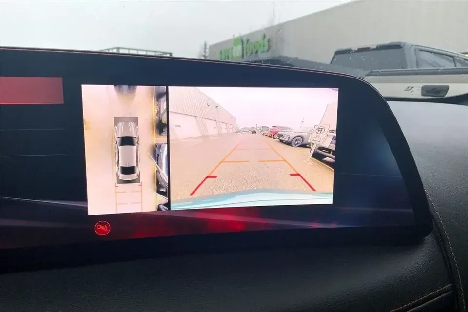 2025 Cadillac CT5-V - Image 17 of 18