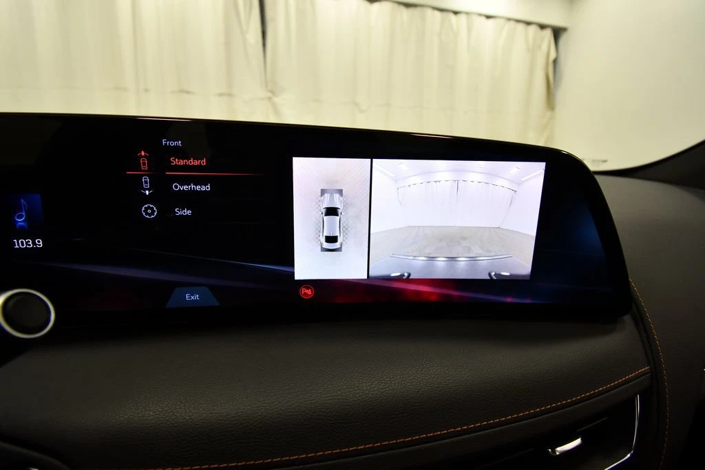 2025 Cadillac CT5-V - Image 24 of 30
