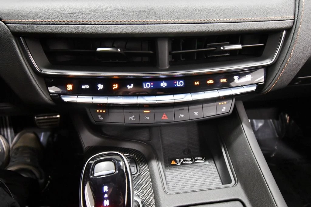 2025 Cadillac CT5-V - Image 26 of 30
