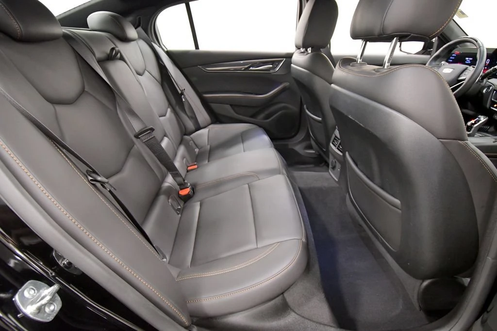 2025 Cadillac CT5-V - Image 17 of 30