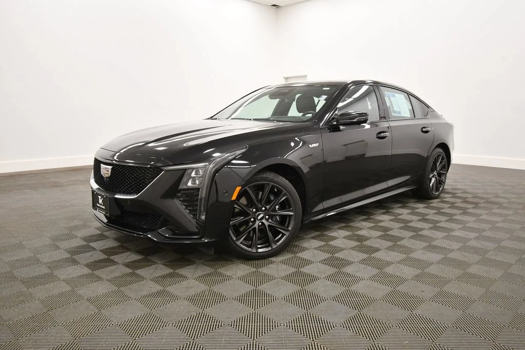 2025 Cadillac CT5-V - Image 2 of 30