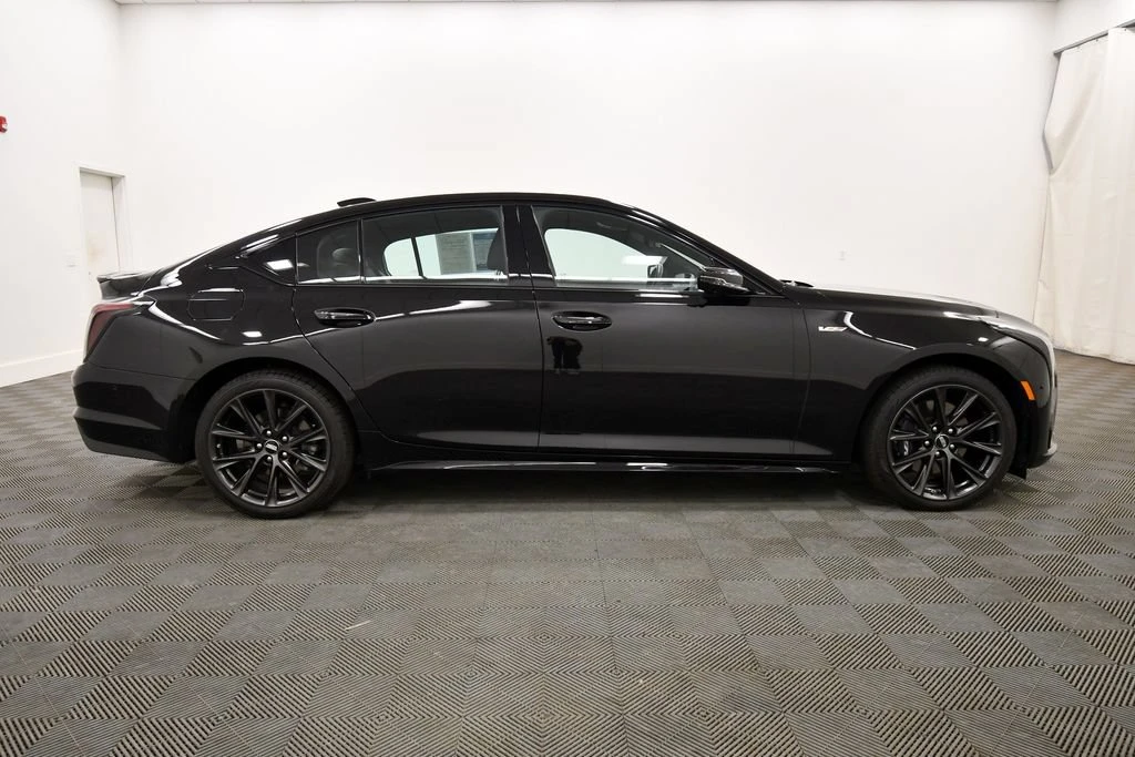 2025 Cadillac CT5-V - Image 9 of 30