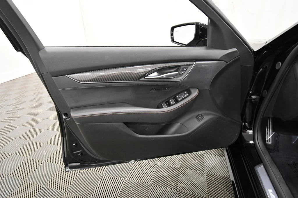 2025 Cadillac CT5-V - Image 13 of 30