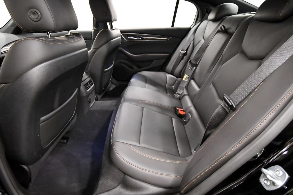 2025 Cadillac CT5-V - Image 15 of 30