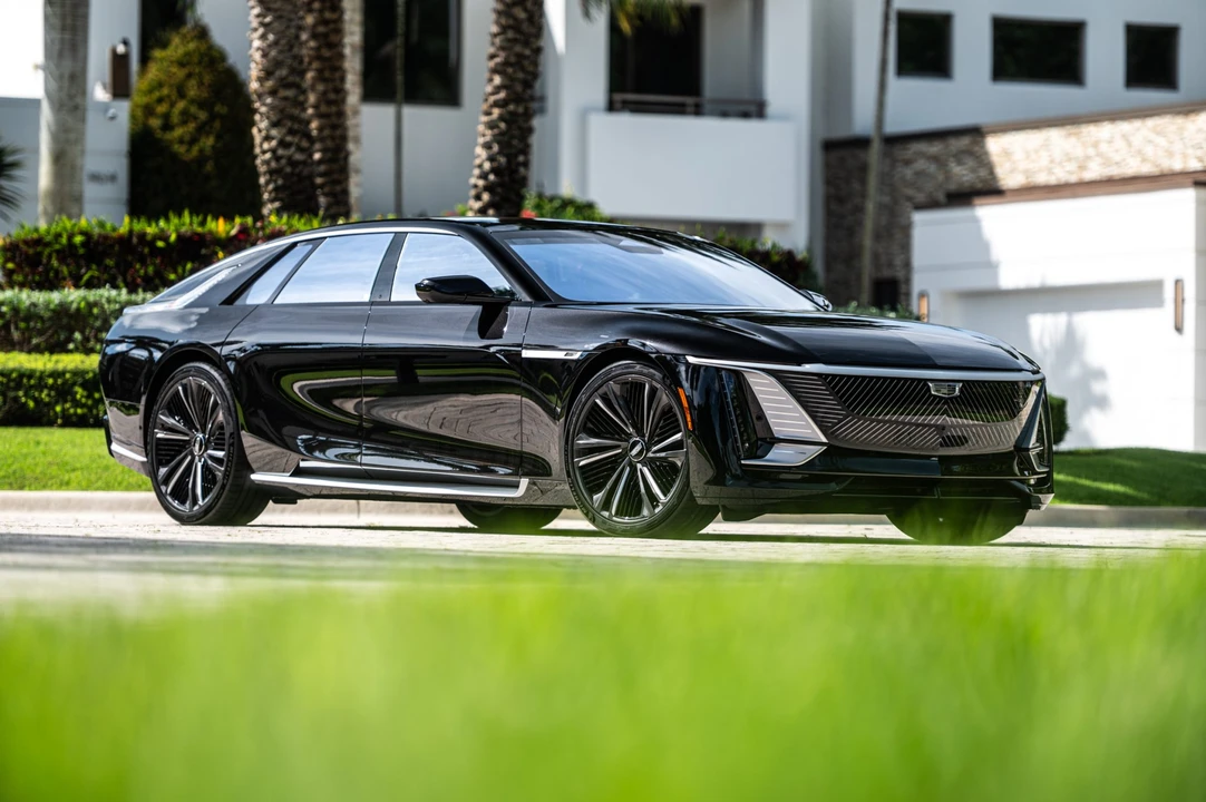 2025 Cadillac Celestiq - Image 3 of 31