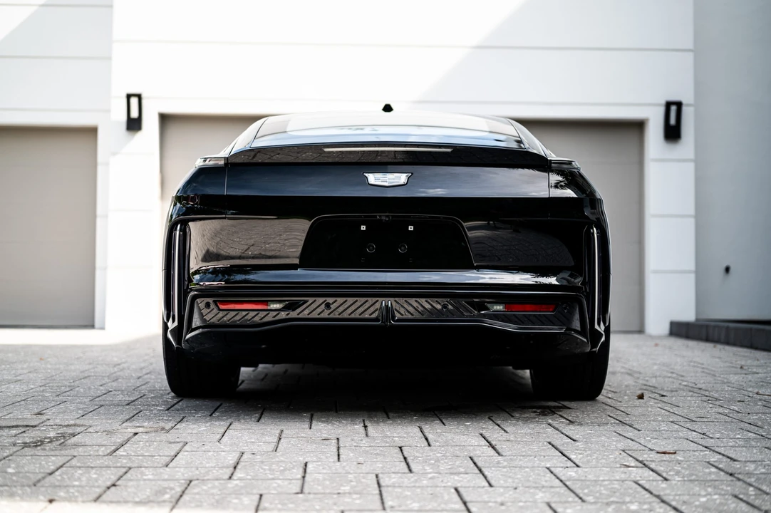 2025 Cadillac Celestiq - Image 21 of 31