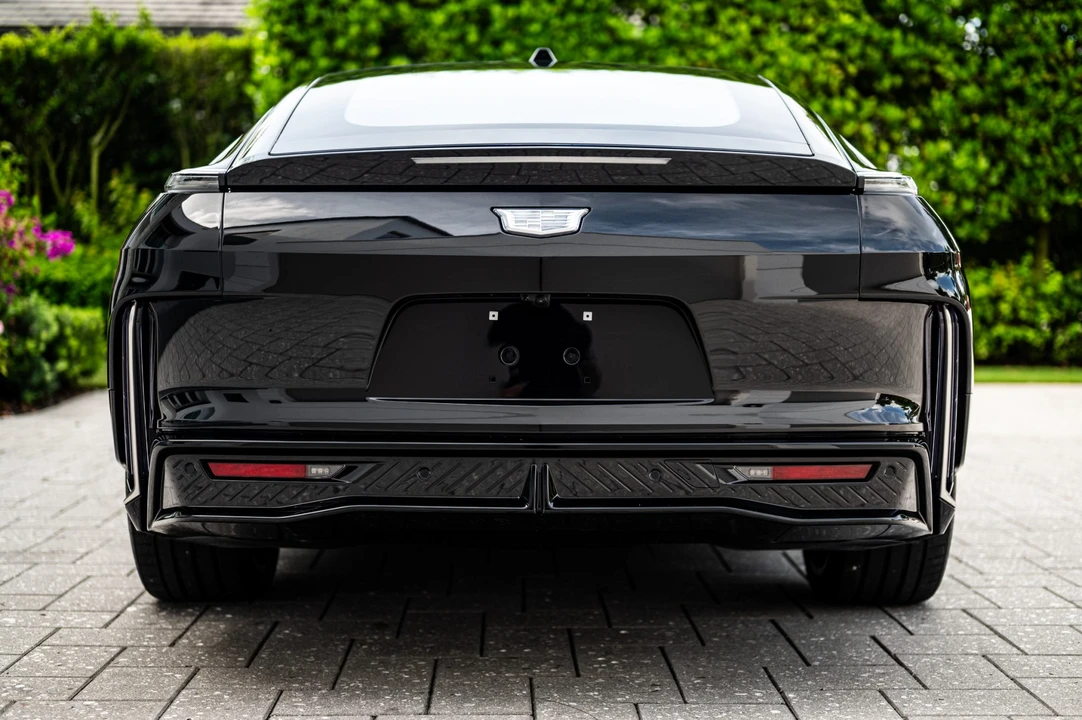 2025 Cadillac Celestiq - Image 23 of 31