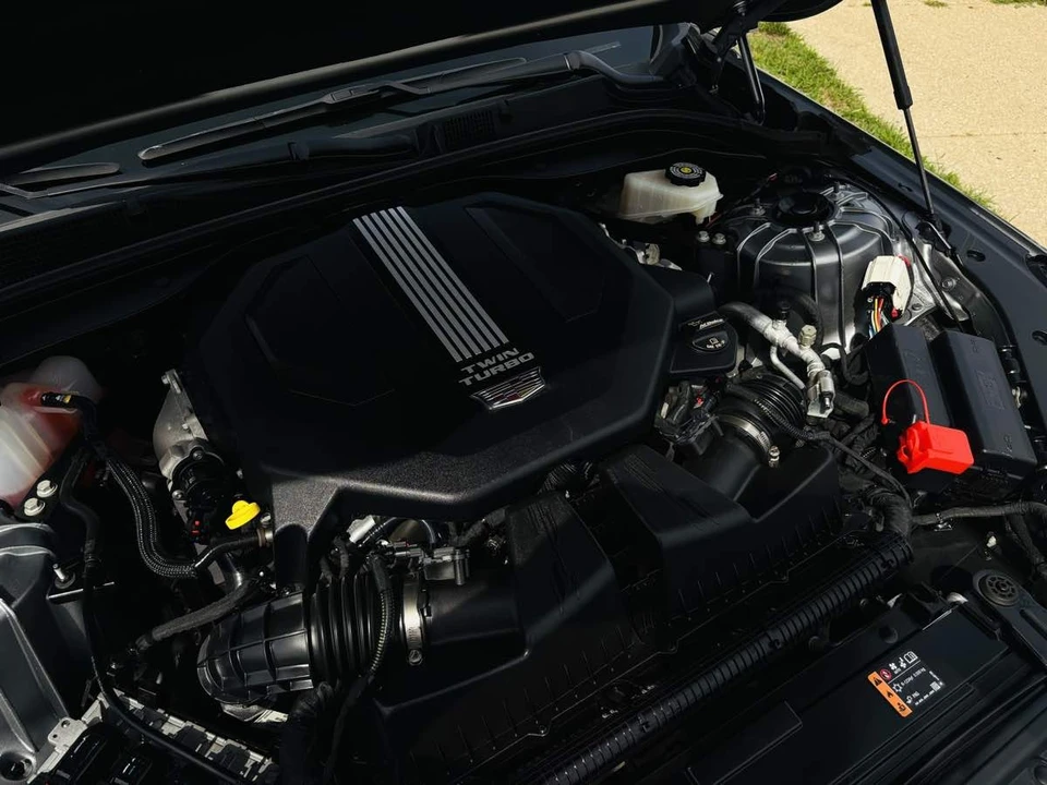 2025 Cadillac CT5-V - Image 22 of 31