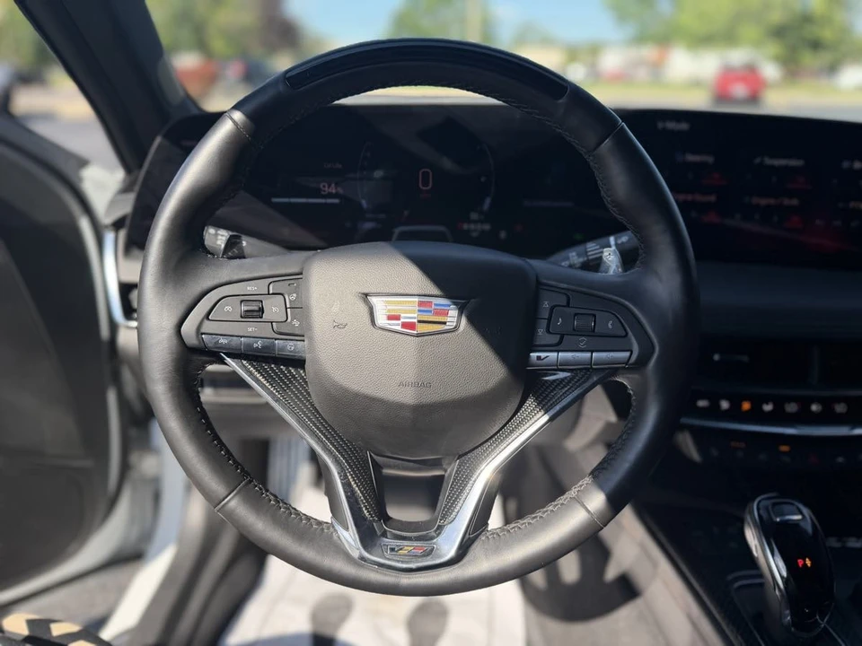2025 Cadillac CT5-V - Image 17 of 24