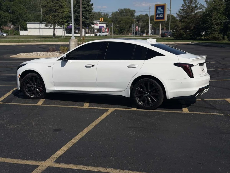 2025 Cadillac CT5-V - Image 10 of 24