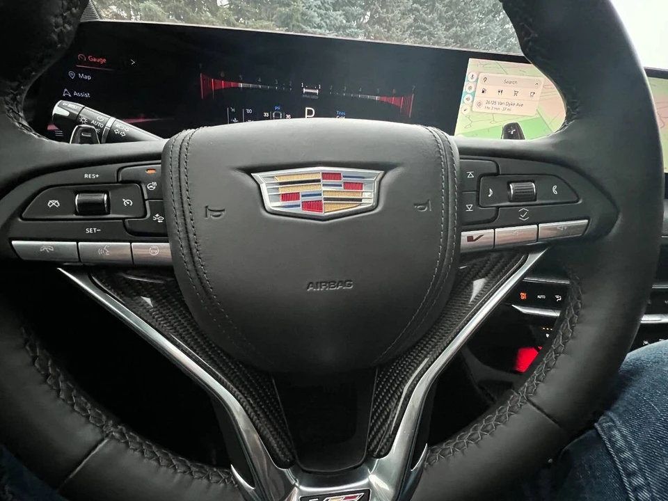 2025 Cadillac CT5-V - Image 22 of 31