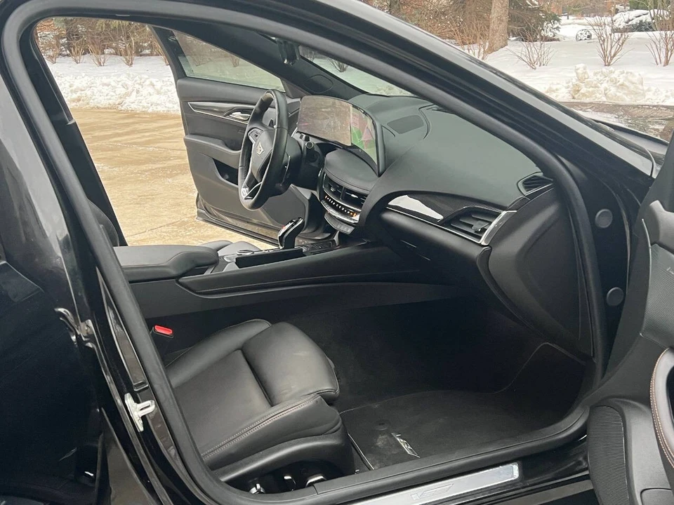 2025 Cadillac CT5-V - Image 17 of 21