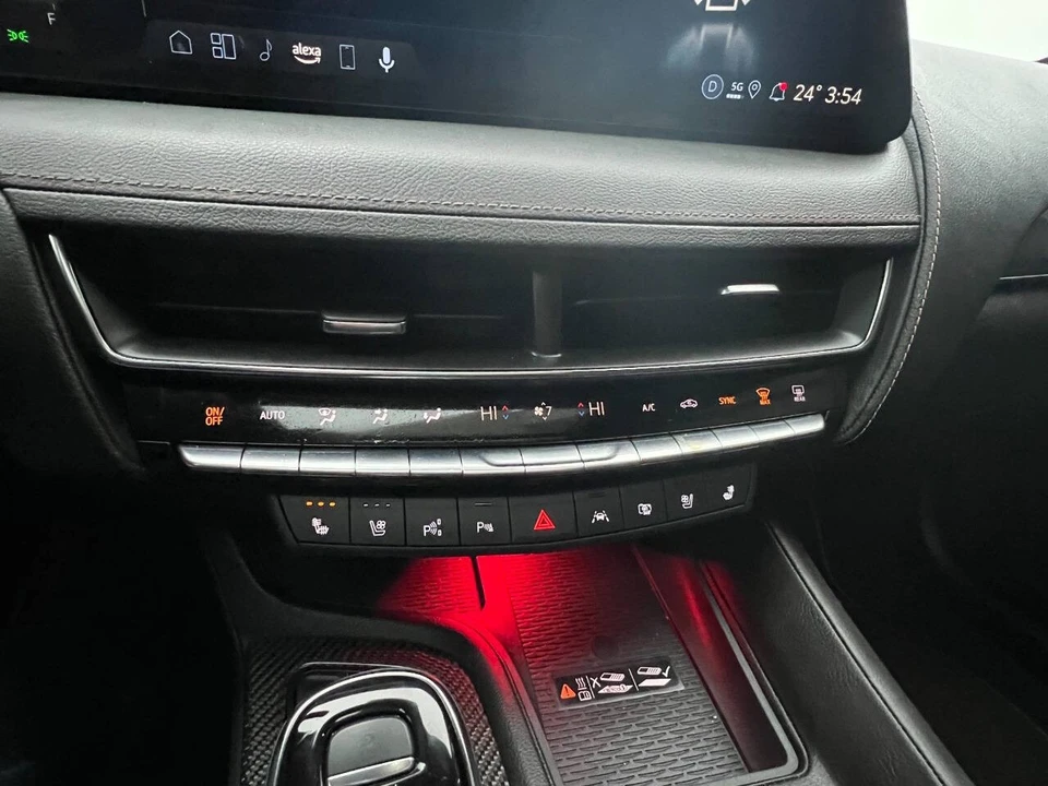 2025 Cadillac CT5-V - Image 30 of 31