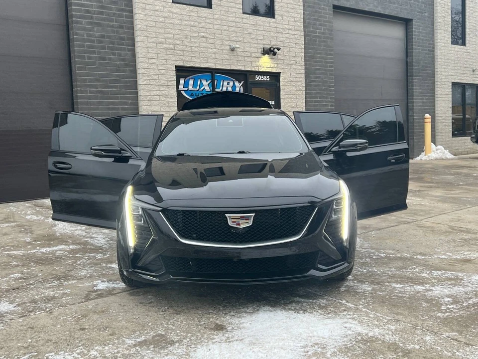 2025 Cadillac CT5-V - Image 15 of 21