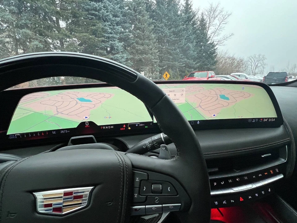 2025 Cadillac CT5-V - Image 24 of 31