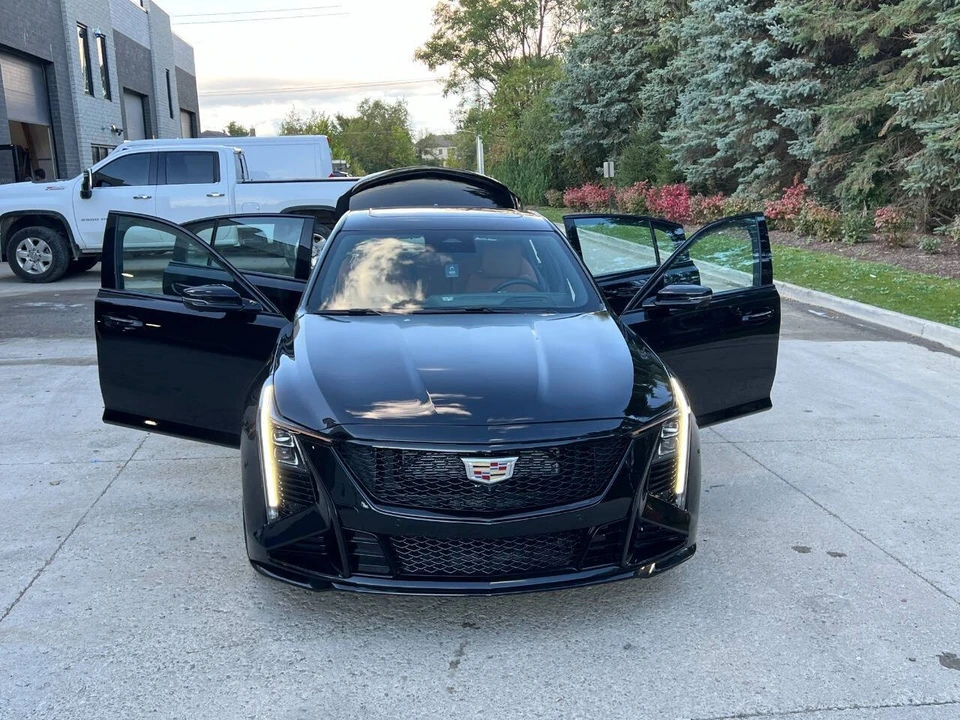 2025 Cadillac CT5-V - Image 16 of 21