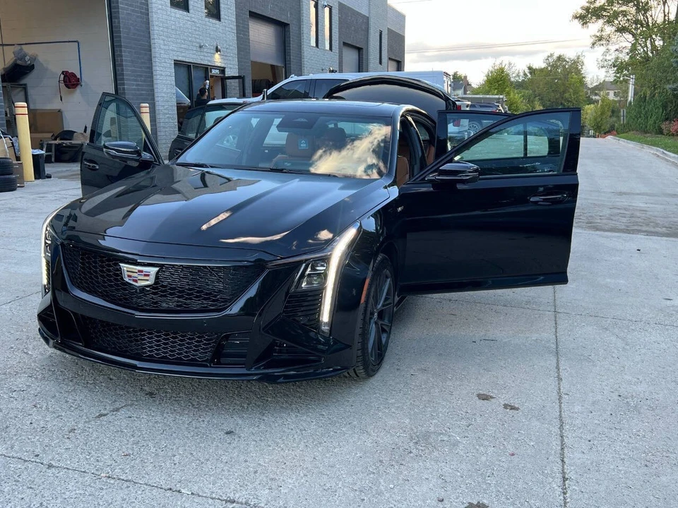2025 Cadillac CT5-V - Image 15 of 21
