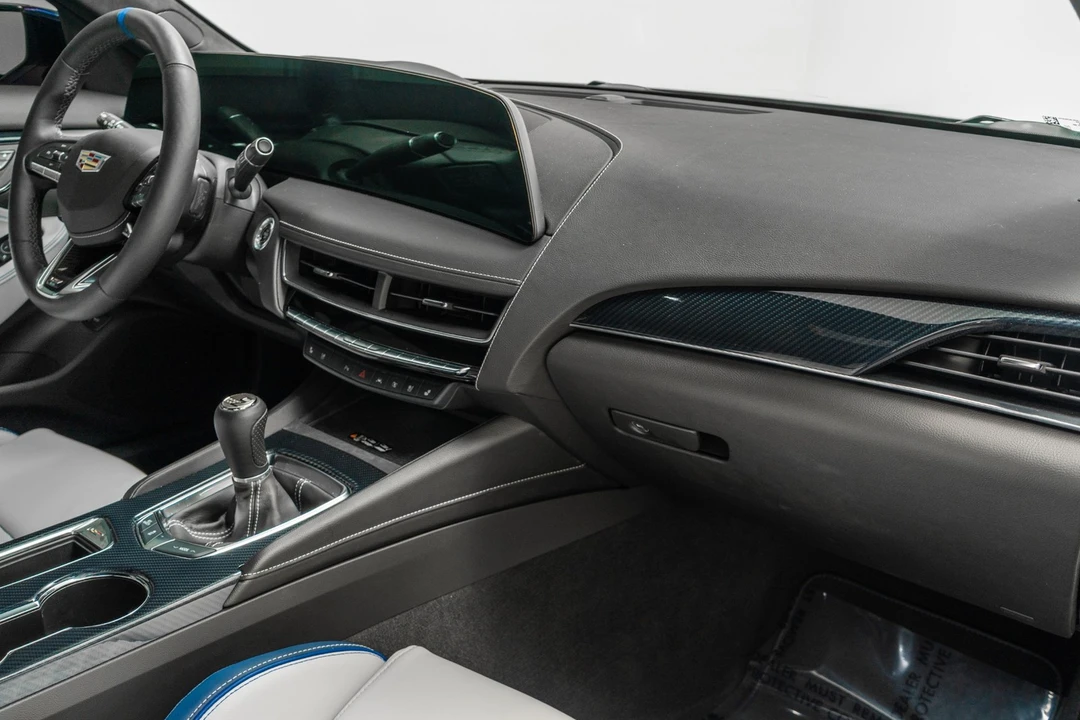 2025 Cadillac CT5-V Blackwing - Image 14 of 21