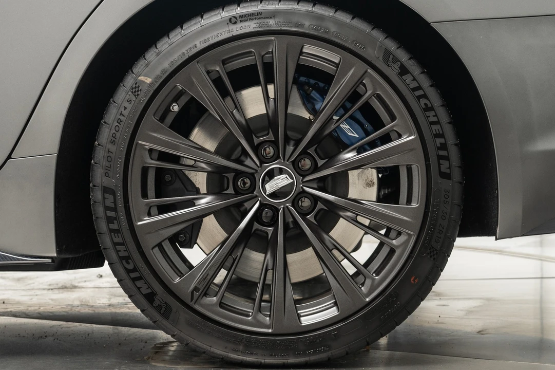 2025 Cadillac CT5-V Blackwing - Image 11 of 21