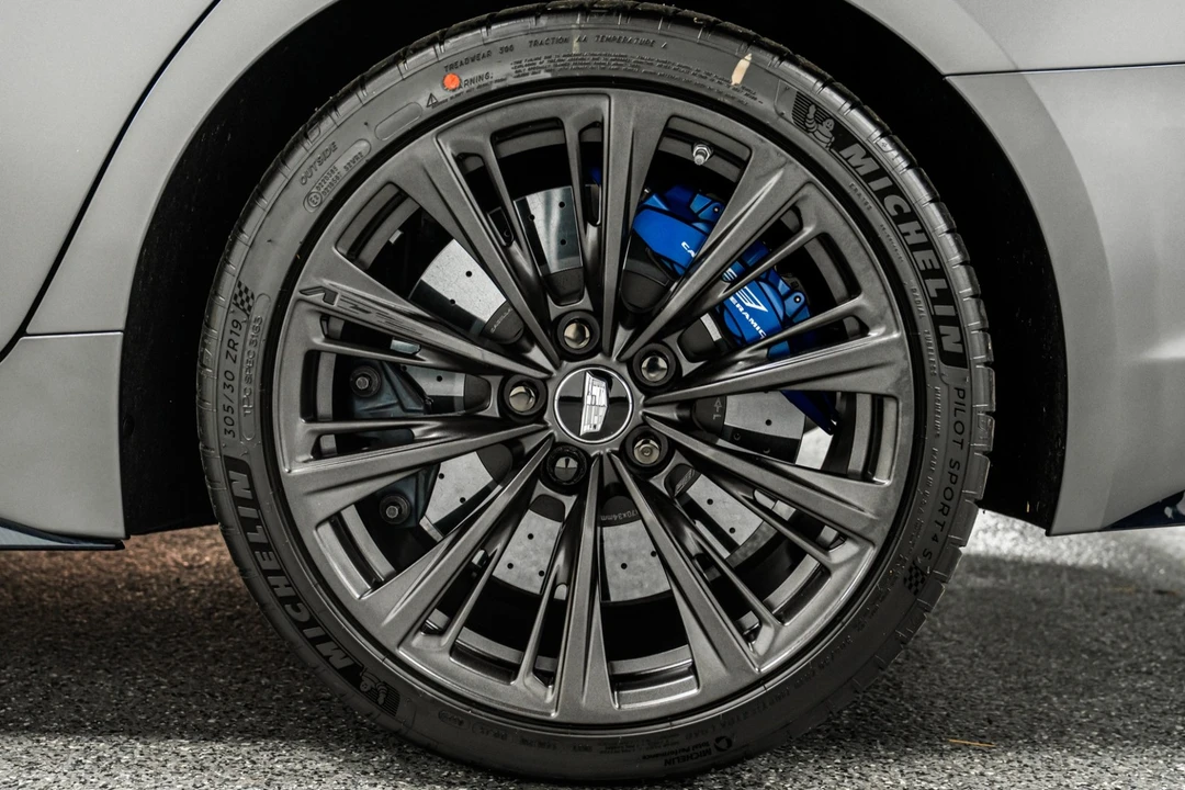2025 Cadillac CT5-V Blackwing - Image 10 of 21