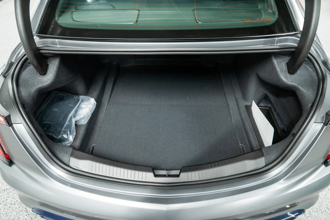 2025 Cadillac CT5-V Blackwing - Image 18 of 21