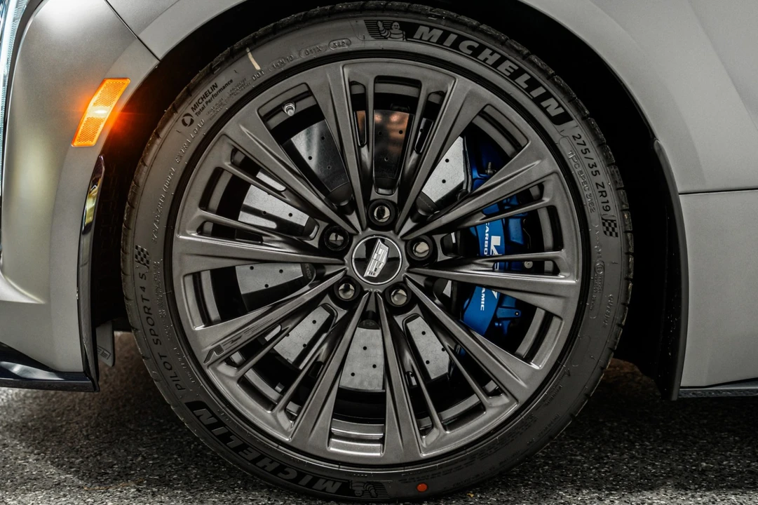 2025 Cadillac CT5-V Blackwing - Image 9 of 21