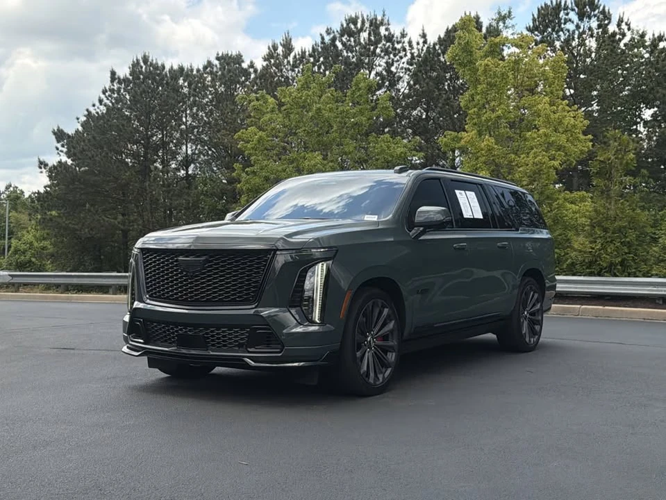 2025 Cadillac Escalade-V 5th Gen - Image 11 of 20