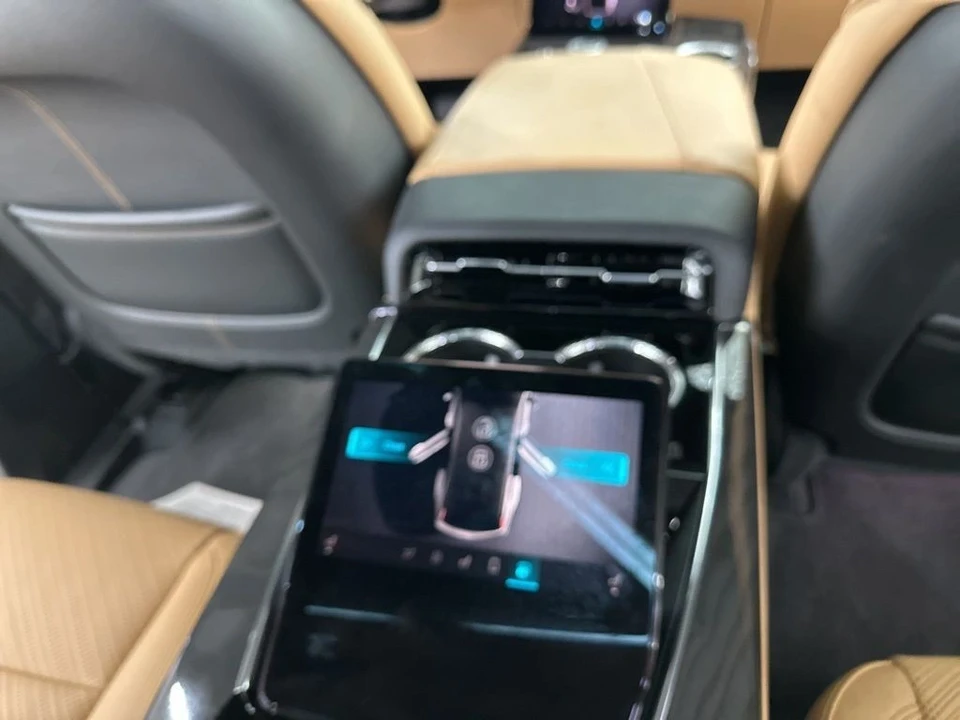 2025 Cadillac Escalade IQ - Image 21 of 21