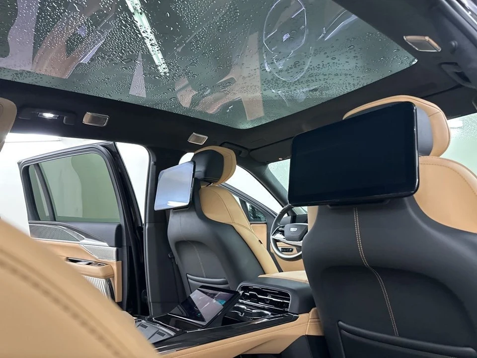 2025 Cadillac Escalade IQ - Image 19 of 21