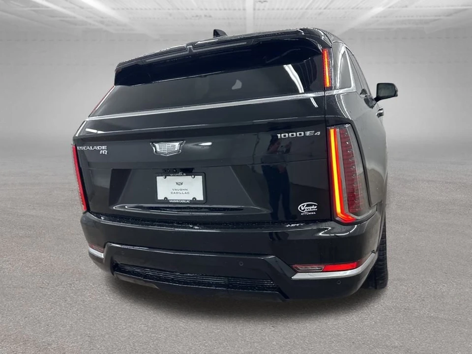 2025 Cadillac Escalade IQ - Image 10 of 12