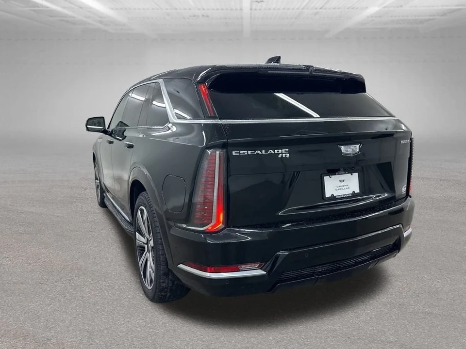 2025 Cadillac Escalade IQ - Image 8 of 12