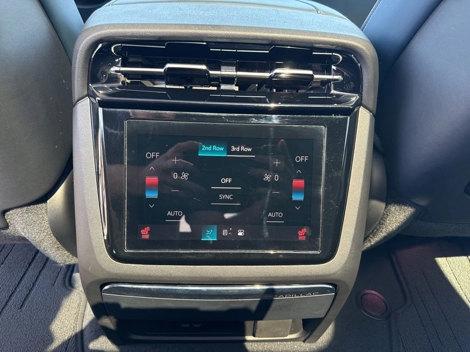 2025 Cadillac Escalade IQ - Image 14 of 21