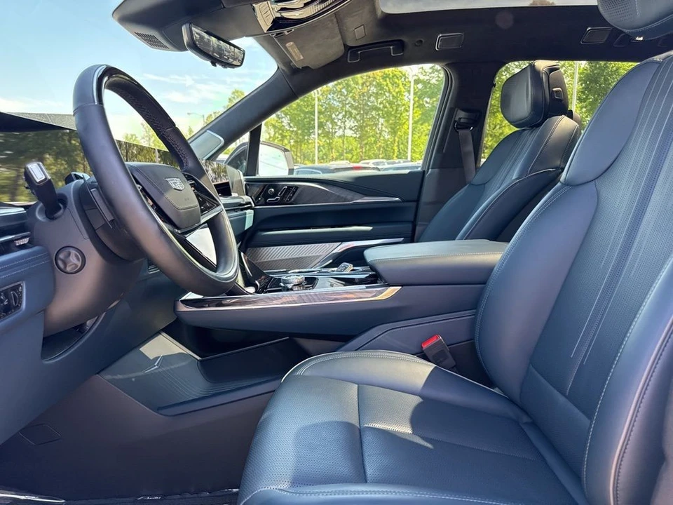 2025 Cadillac Escalade IQ - Image 9 of 21