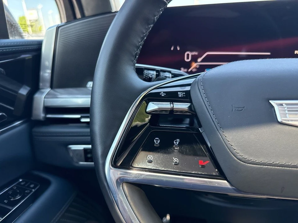 2025 Cadillac Escalade IQ - Image 20 of 21