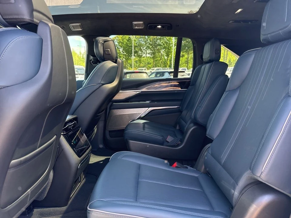 2025 Cadillac Escalade IQ - Image 12 of 21