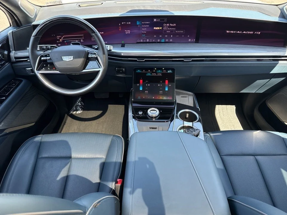 2025 Cadillac Escalade IQ - Image 18 of 21
