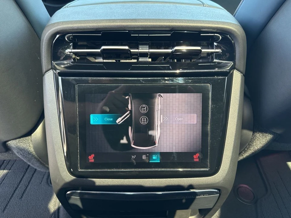 2025 Cadillac Escalade IQ - Image 17 of 21