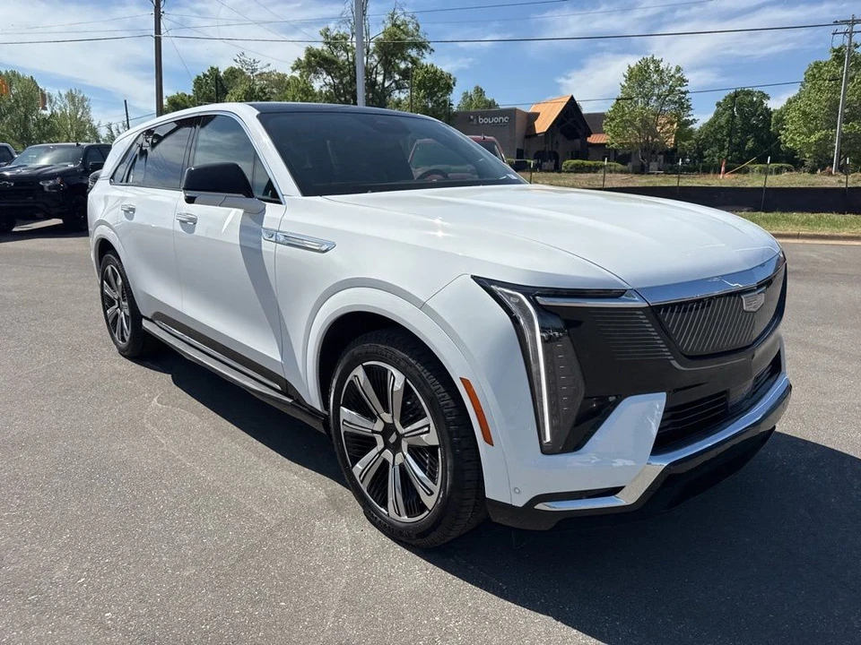 2025 Cadillac Escalade IQ - Image 7 of 21