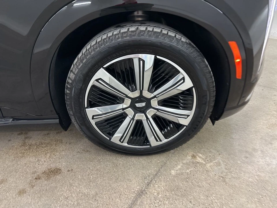 2025 Cadillac Escalade IQ - Image 13 of 21