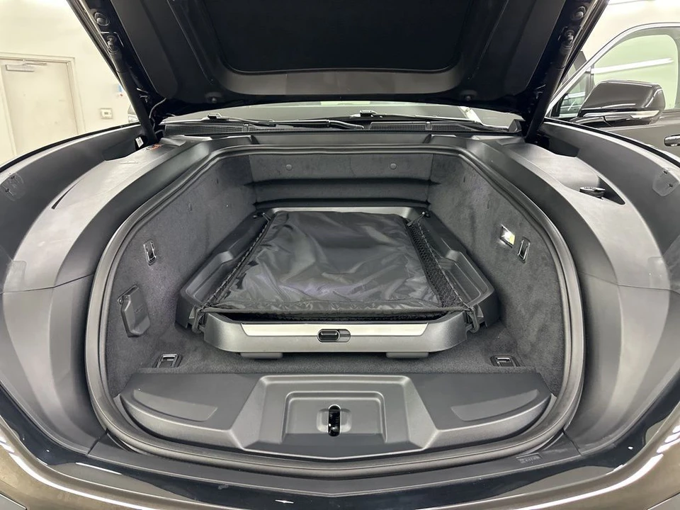 2025 Cadillac Escalade IQ - Image 15 of 21