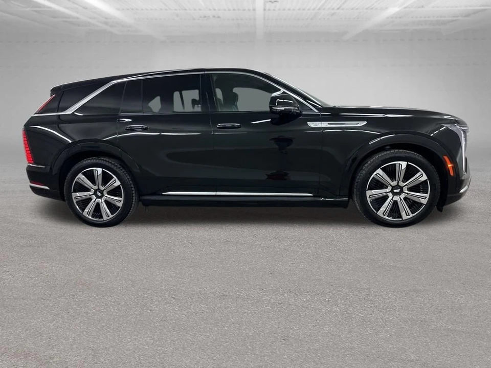 2025 Cadillac Escalade IQ - Image 12 of 21