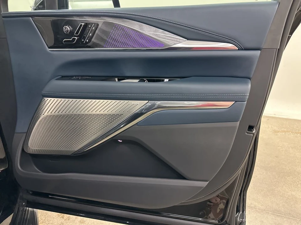 2025 Cadillac Escalade IQ - Image 17 of 21