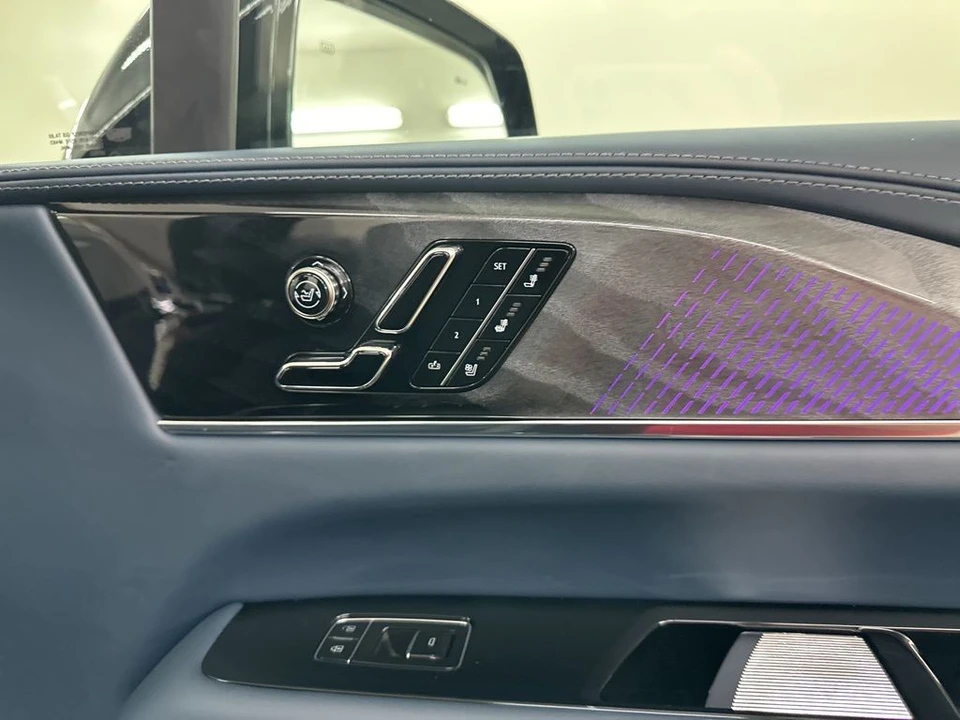 2025 Cadillac Escalade IQ - Image 18 of 21