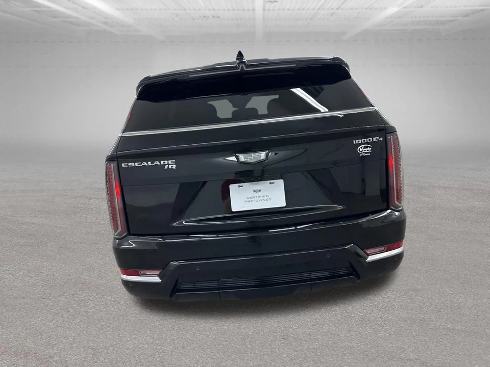2025 Cadillac Escalade IQ - Image 9 of 21