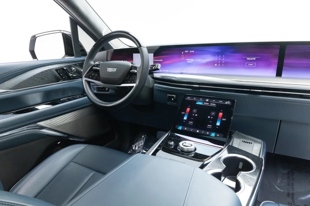 2025 Cadillac Escalade IQ - Image 12 of 21