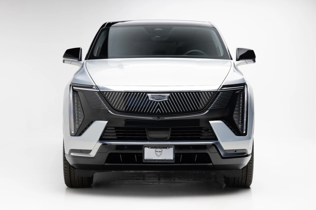 2025 Cadillac Escalade IQ - Image 5 of 21