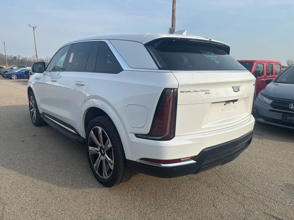 2025 Cadillac Escalade IQ - Image 2 of 8