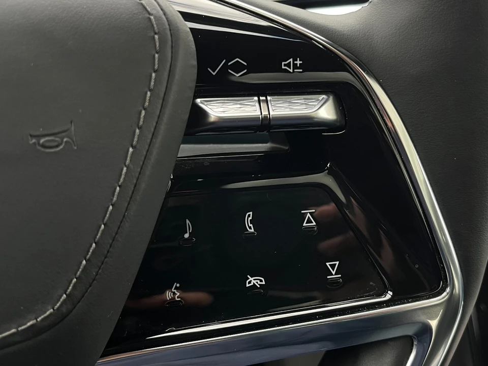 2025 Cadillac Escalade IQ - Image 19 of 21